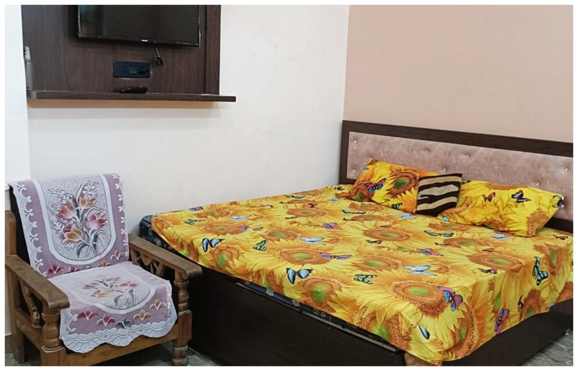 Hotel Aparna Grand Near Ram Janam Bhoomi And Temple - Fully Air Conditioned - Free Wifi Available - Best Budget Hotel In Ayodhya Dış mekan fotoğraf