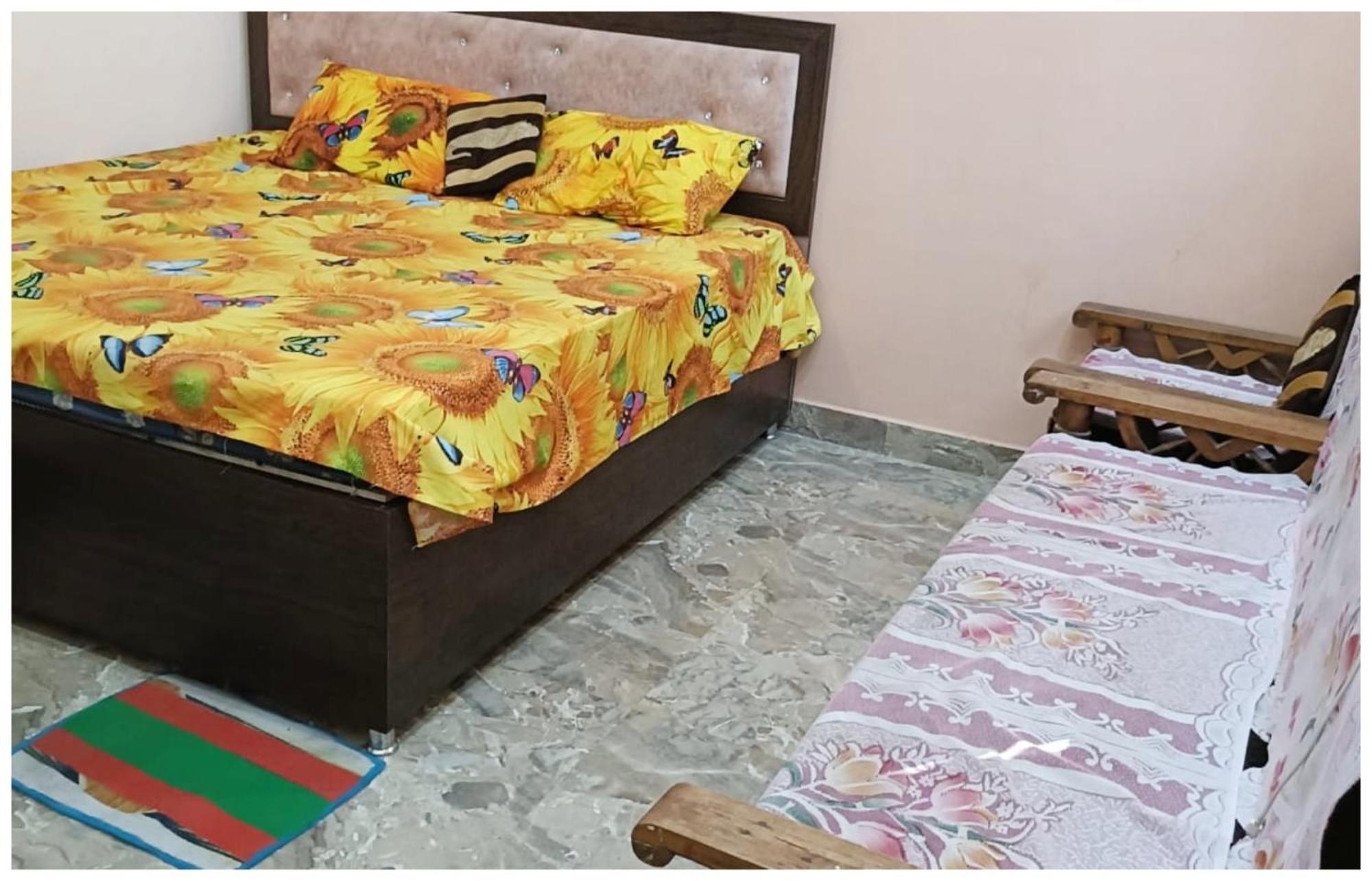 Hotel Aparna Grand Near Ram Janam Bhoomi And Temple - Fully Air Conditioned - Free Wifi Available - Best Budget Hotel In Ayodhya Dış mekan fotoğraf